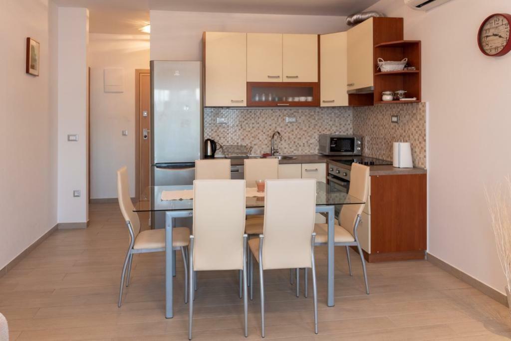 Apartment Marina Trogir Buitenkant foto